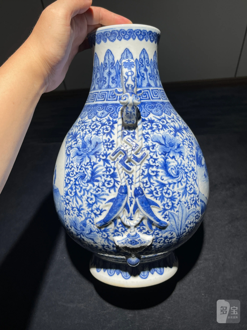 民国 青花缠枝莲开光耕织图双耳尊 - 图3